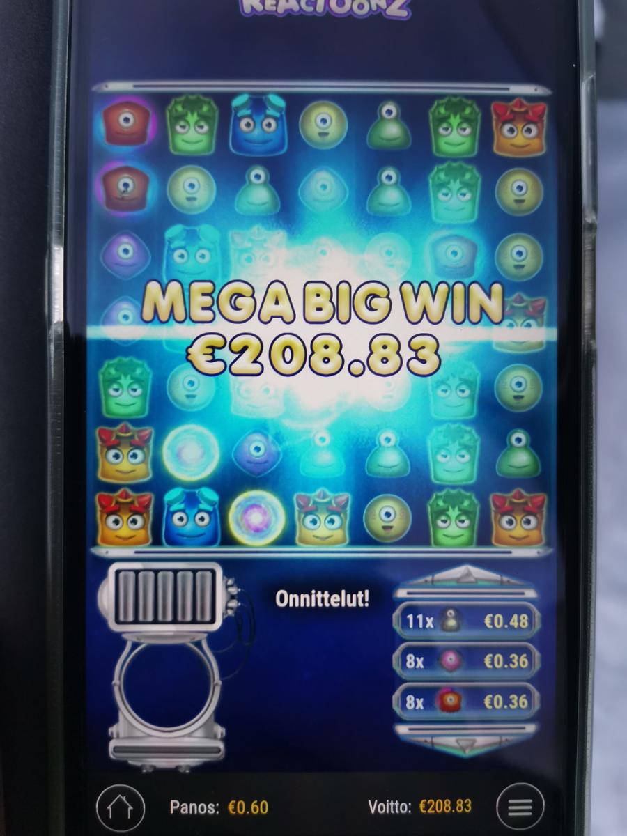 Reactoonz slot machine online casino gambling big win