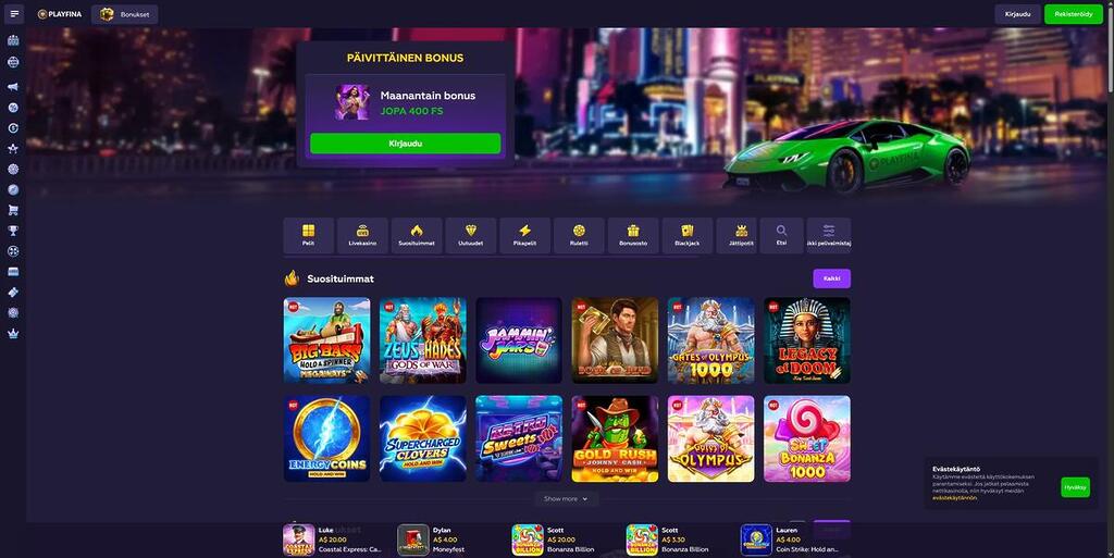 Playfina-kasinon etusivu, jossa näkyy päivittäinen bonus, peliluokat, suositut kolikkopelit ja vihreä urheiluauto kaupunkimaisemassa